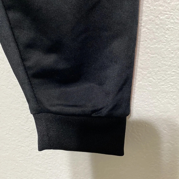 Nike Boy`s Therma Dri-Fit 2 Piece Tracksuit - Picture 6 of 9